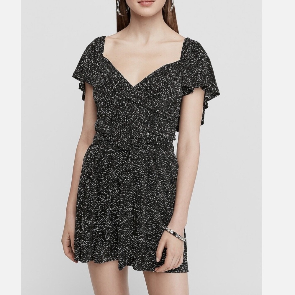 ❤️❤️ Express Pleated Wrap Front Short Sleeve Tied Romper Black White Print❤️❤️ - Picture 2 of 6